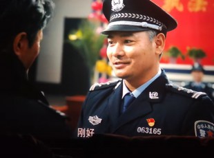 尊龙凯时开展《雅丹卫士》观影主题党日活动